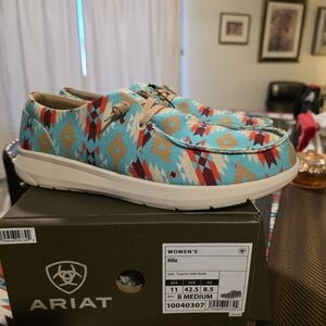 Ariat Hilo Women's Shoes - Turquoise and Red Pattern